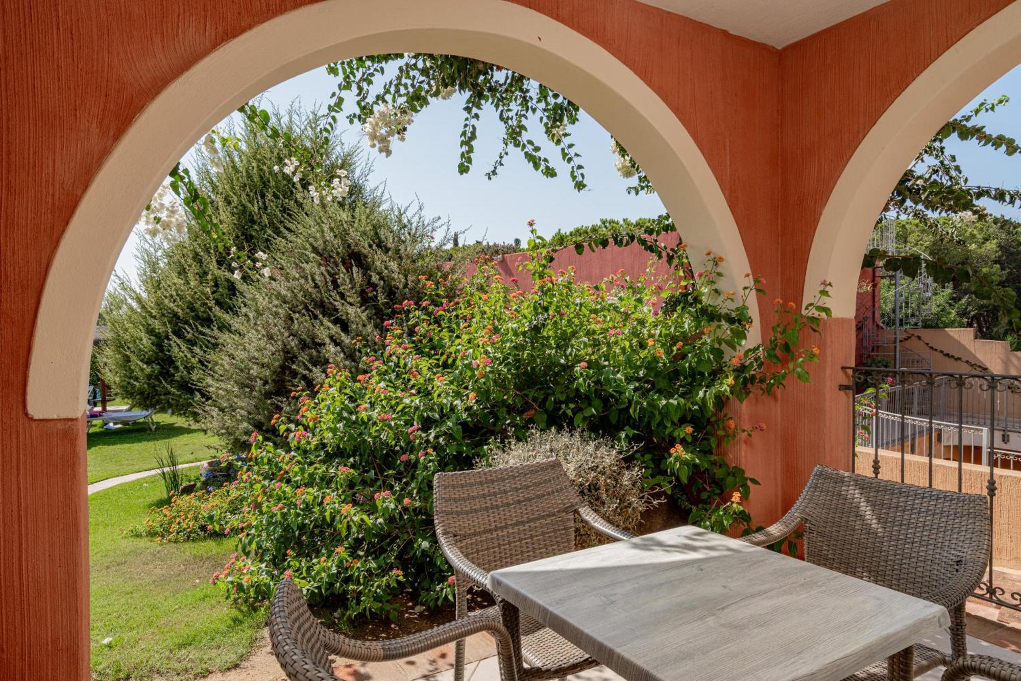 Hotel Mariposas Villasimius Buitenkant foto