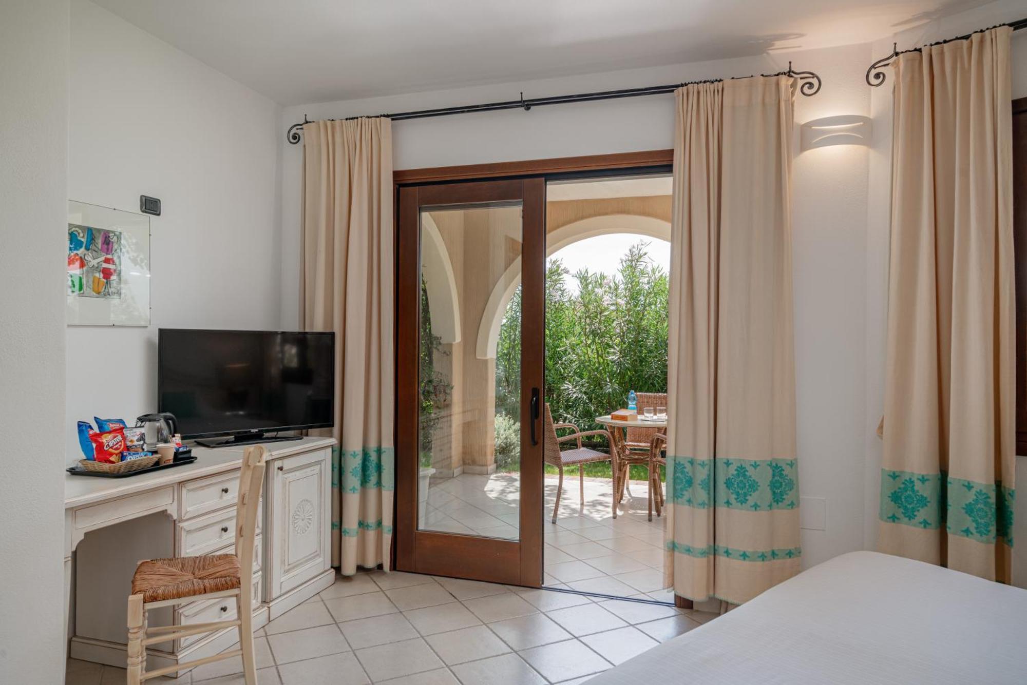Hotel Mariposas Villasimius Buitenkant foto